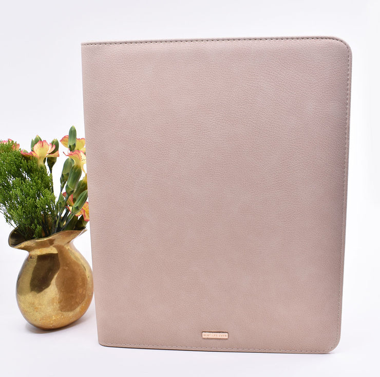 Ministry Organizer : Ivory & Stripe