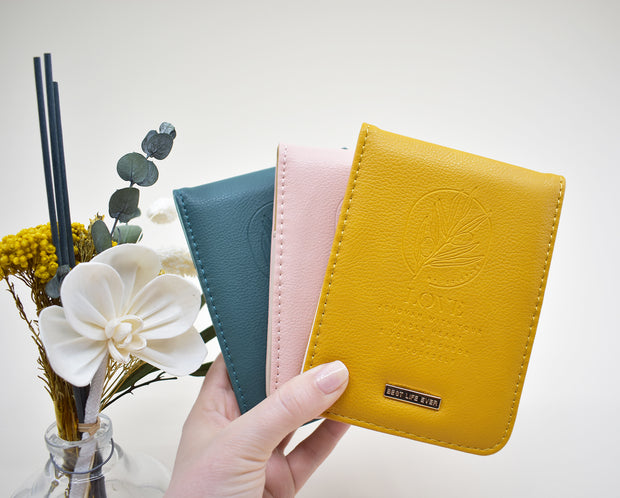 30% off : Contact Card Holder + Notepad